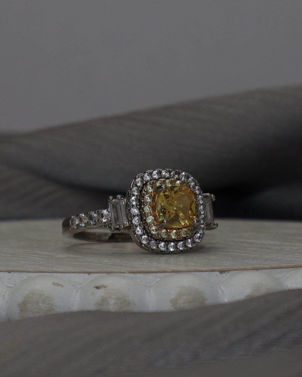 Sterling Silver Yellow Topaz & Cz Ring 4.4G / Sz 7